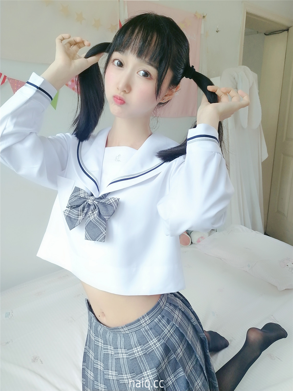 木绵绵OwO - 灰格子jk [22P-96MB] - 奶圈